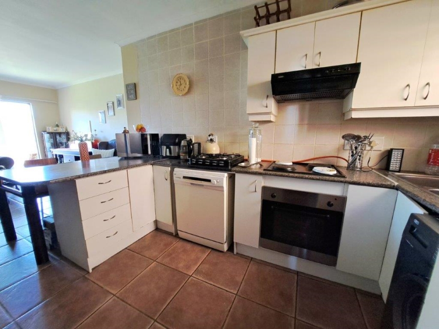 2 Bedroom Property for Sale in Gordons Bay Central Western Cape